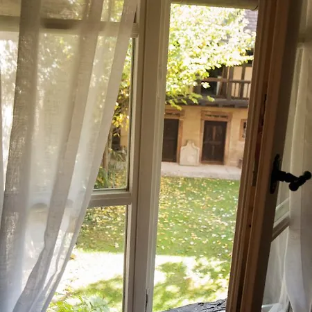 Unter Der Linde Nordheim